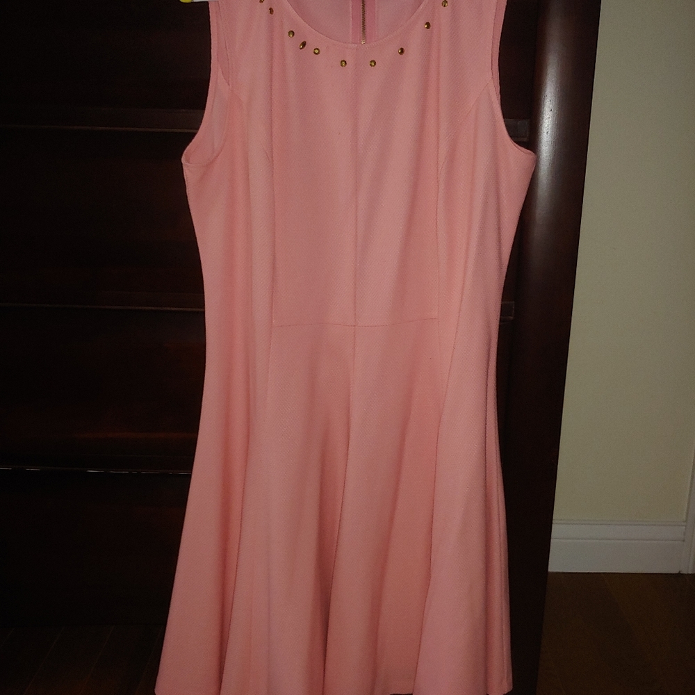 pink dress - Picture 2 of 7